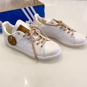 ❌SOLD❌ RARE Adidas Stan Smith (W) Size 6